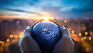 How Observing and Traveling Shape Our Understanding of the World?