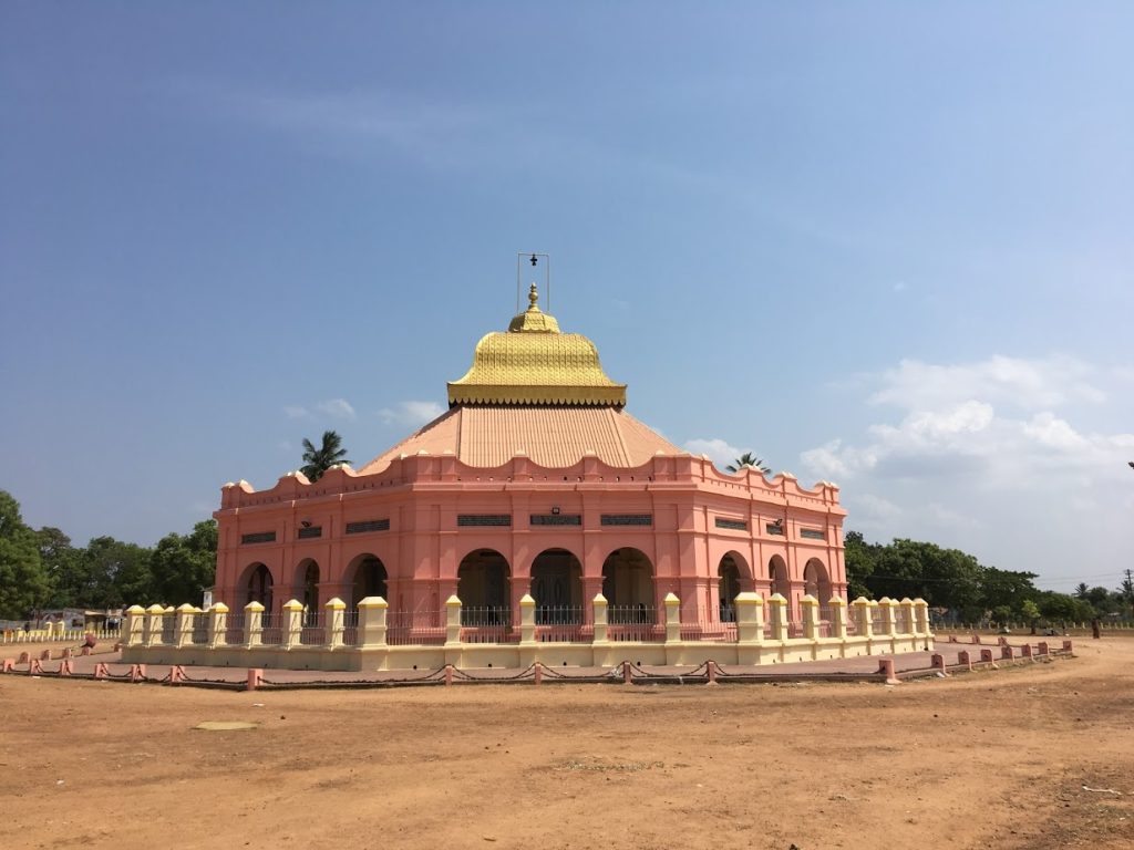 What's the case against building near Sathya Gnana Sabai to preserve Vallalar's vision?