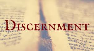 How can one master the mind through the art of discernment?