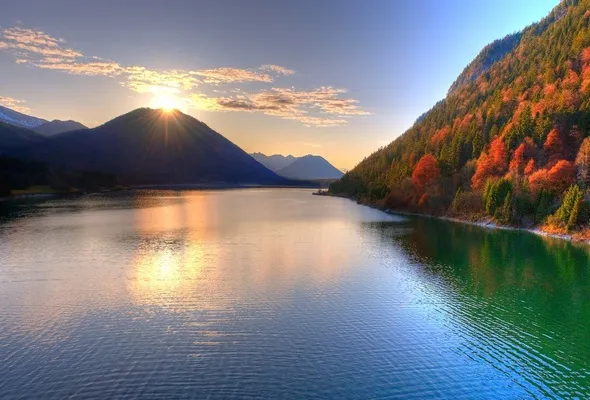 How can one unlock the reservoir of wisdom through inner journeying?