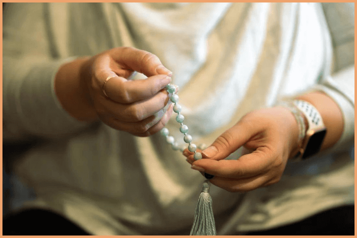 Use beads for meditation