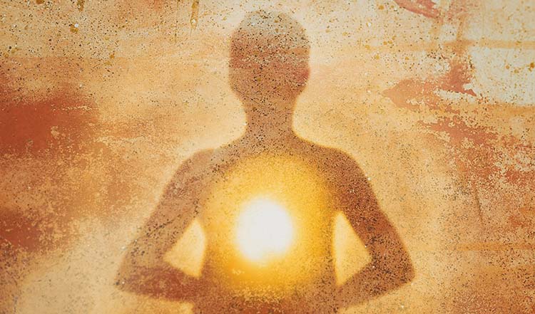 How can you overcome discomfort to achieve longer meditation sessions?