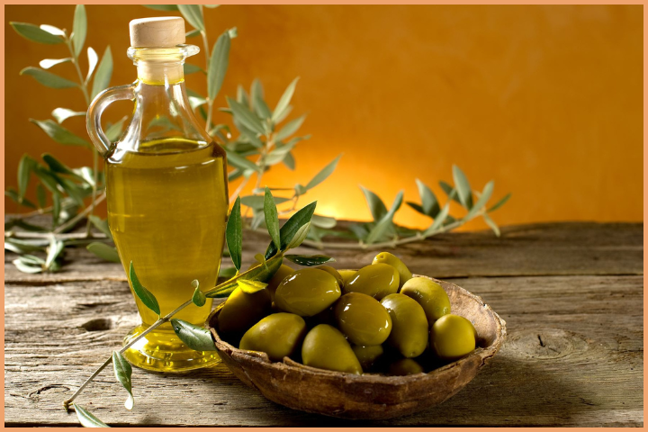 Use olive oil as a natural Conditioning for dry hair