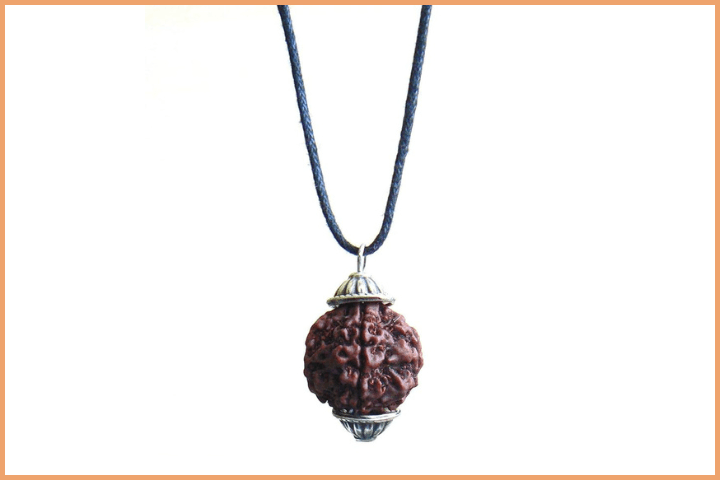 Use silk or wooled thread to wear rudraksha bead as a necklace
