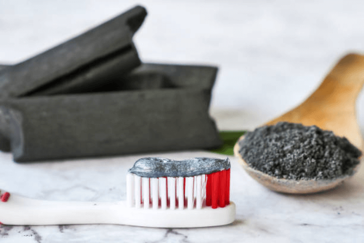 Tooth Powder vs Toothpaste